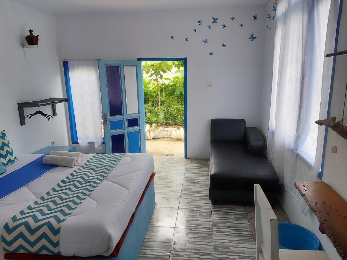 Blue Coral Homestay Karimunjawa Exterior foto